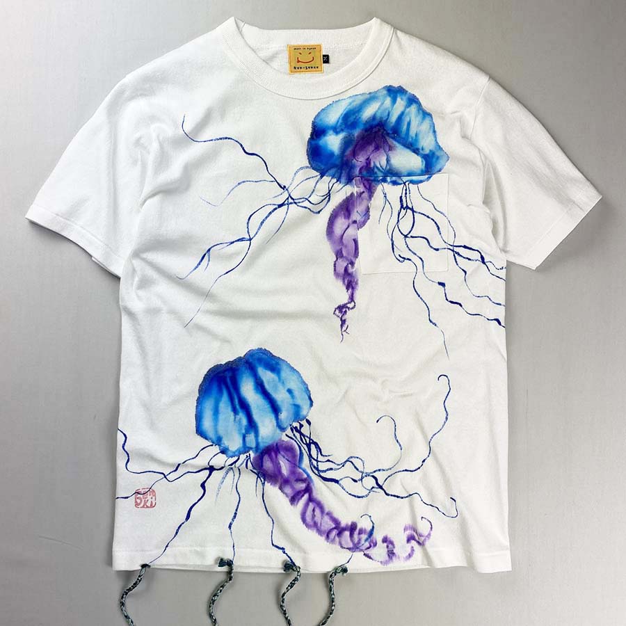 クラゲ バインダーネック ポケット付きTシャツ | 京都 濡れ描き友禅 碧 